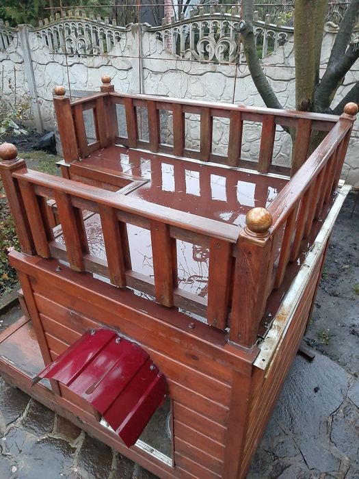 Продам будку для собак.