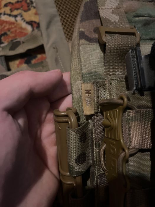 Продаю плитоноску в комплекті марки M-TAC multicam моделі Velmet