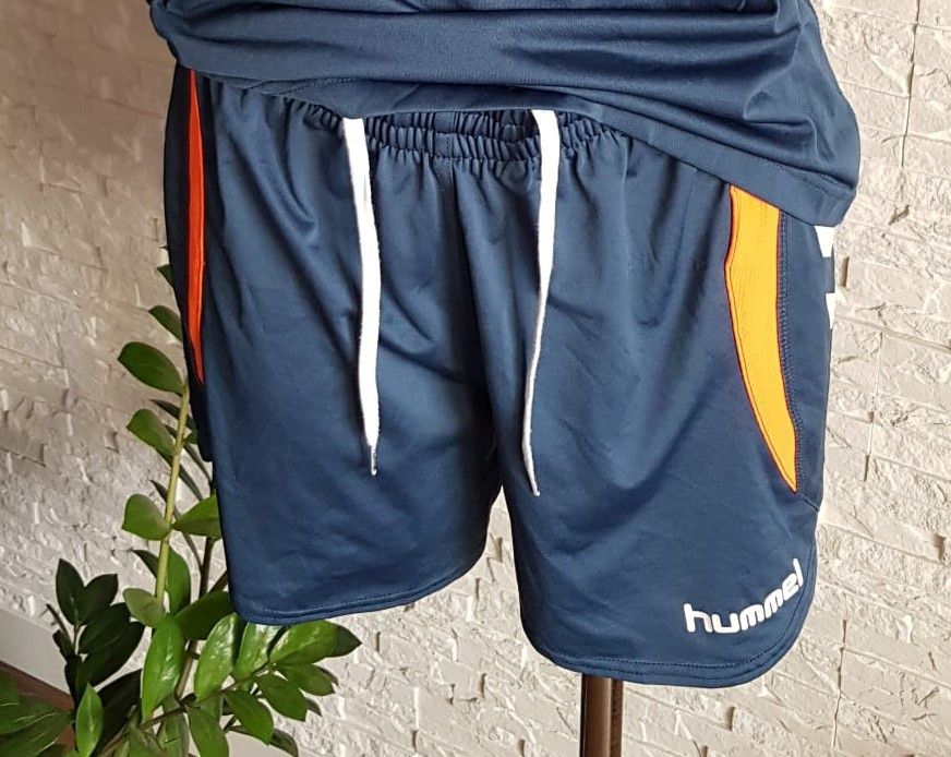 Hummel sportowe spodenki