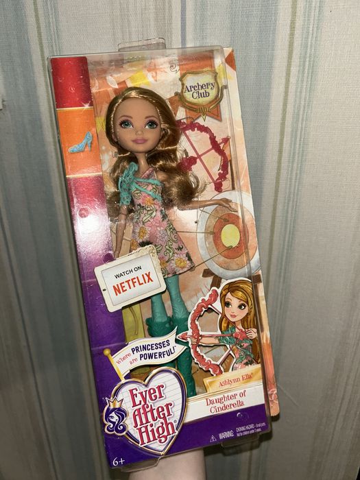 Лялька евер афтер хай запакована