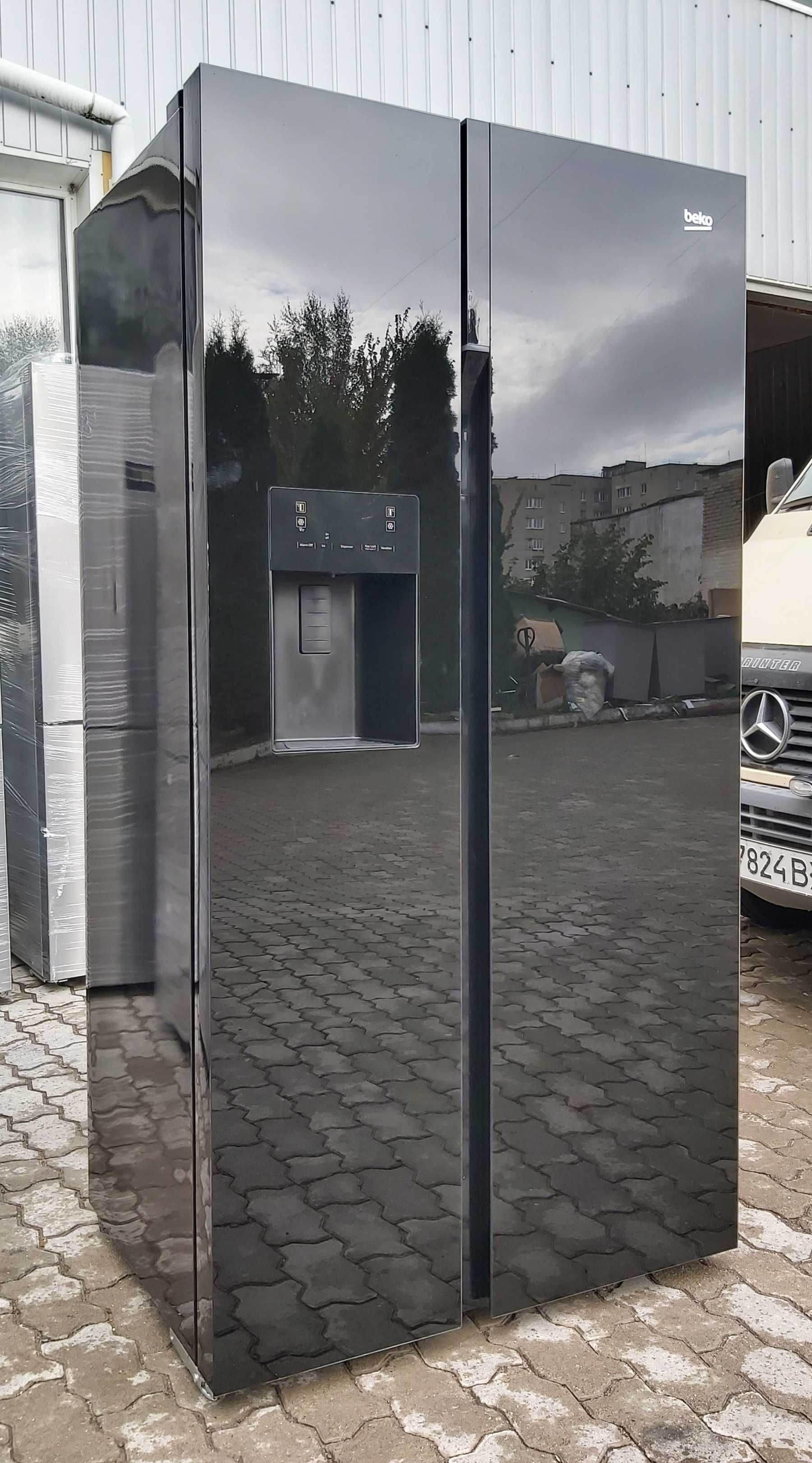 Side-by-Side холодильник Беко Beko GN 162333 ZGB No Frost чорний скло