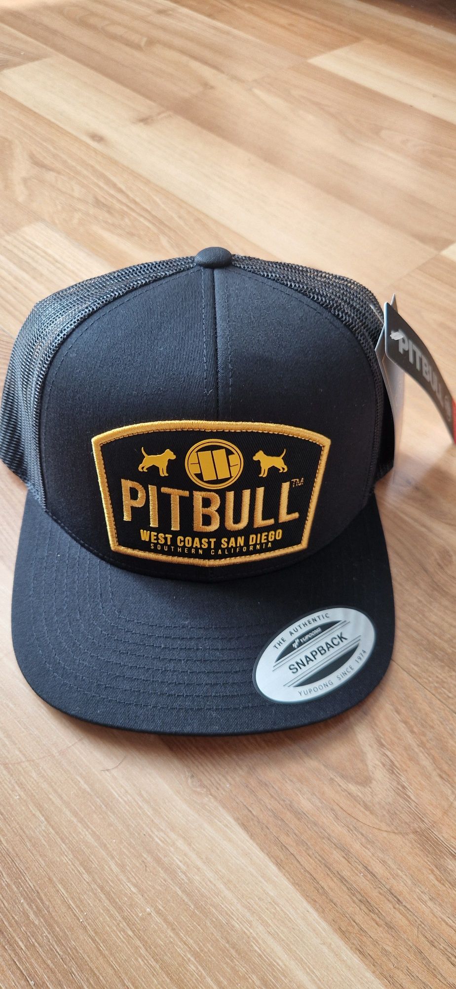 Nowa Czapka pitbull