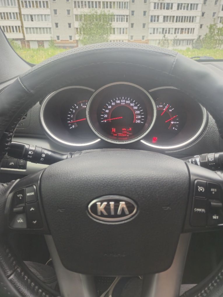 Автомобіль KIA SORENTO 2