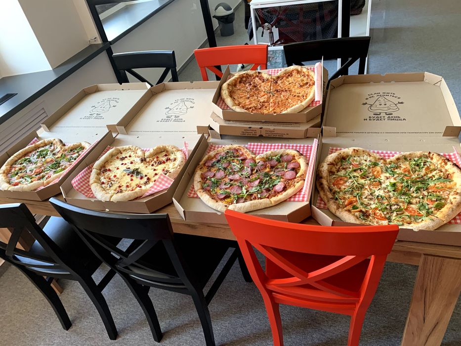 Нові стильні стільці з масиву бука Генрі - 6 шт