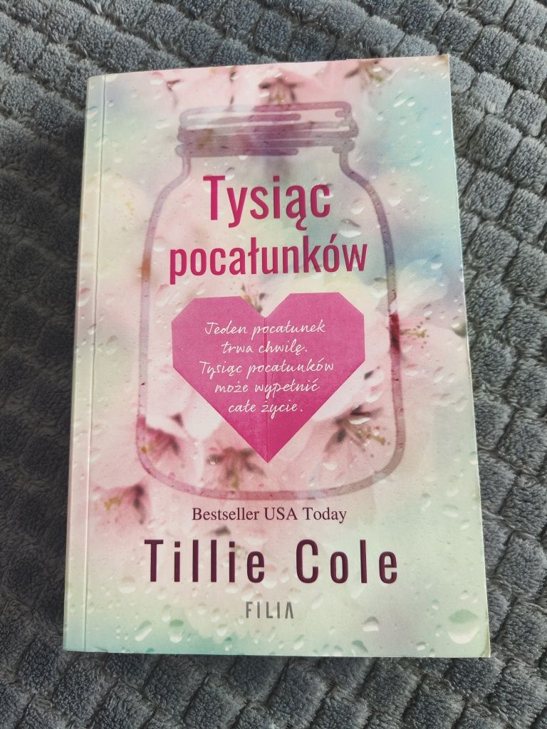 Tysiąc pocałunków - Tillie Cole