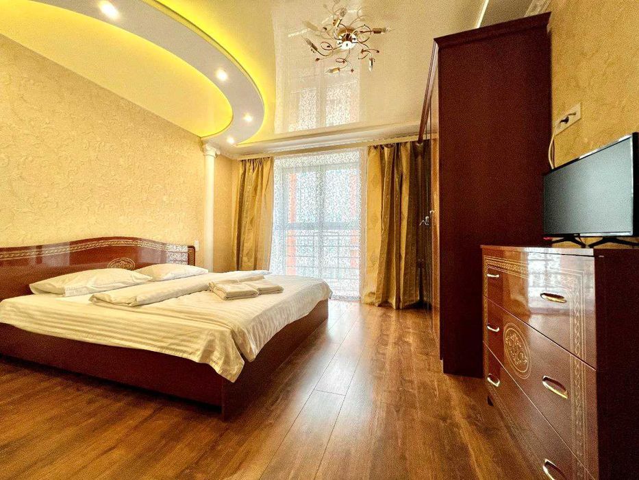 ApartPoltava 2ОКРЕМІ кімн,КУТОВА ванна,ЦЕНТР, СВІТЛО завжди КВЕДИ.5510