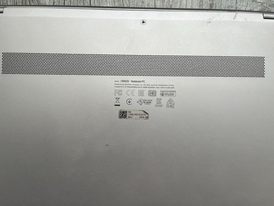 Ноутбук Asus ZenBook UM425l 14’ HDD-500GB RAM-16GB