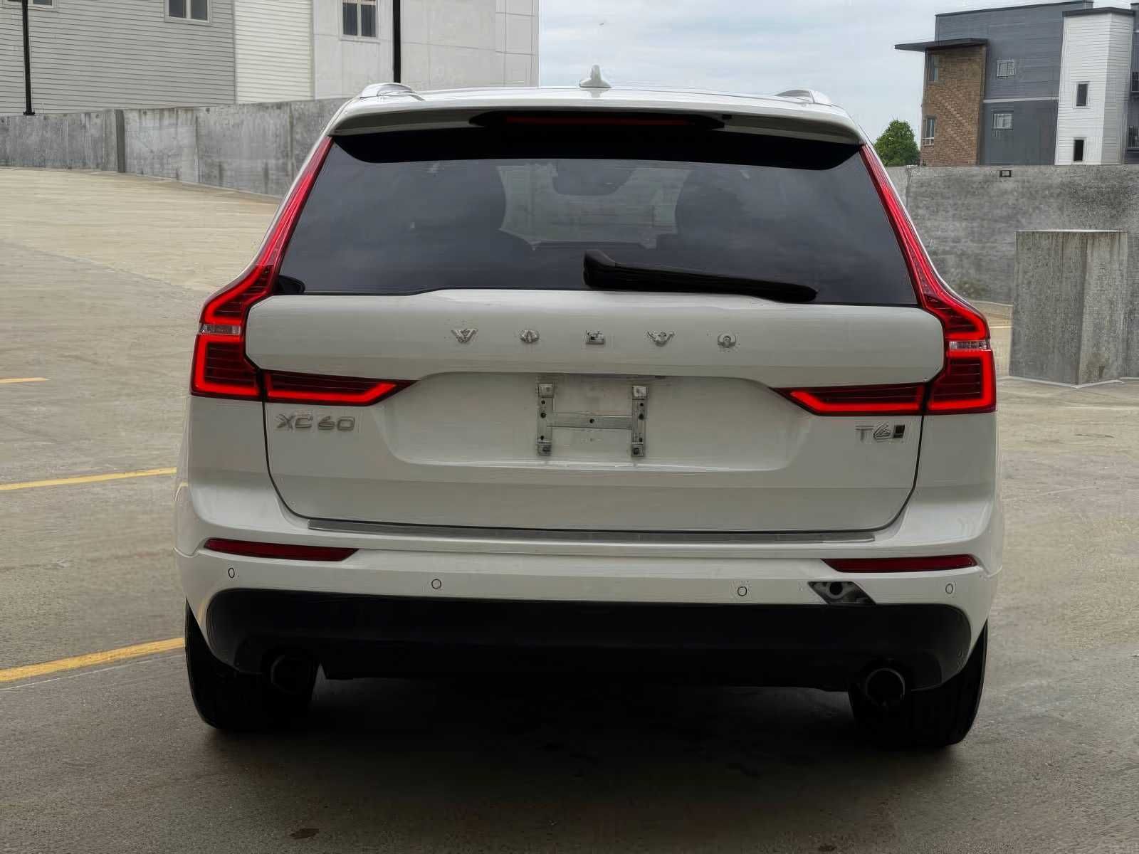 2020 Volvo XC60 T6 Momentum