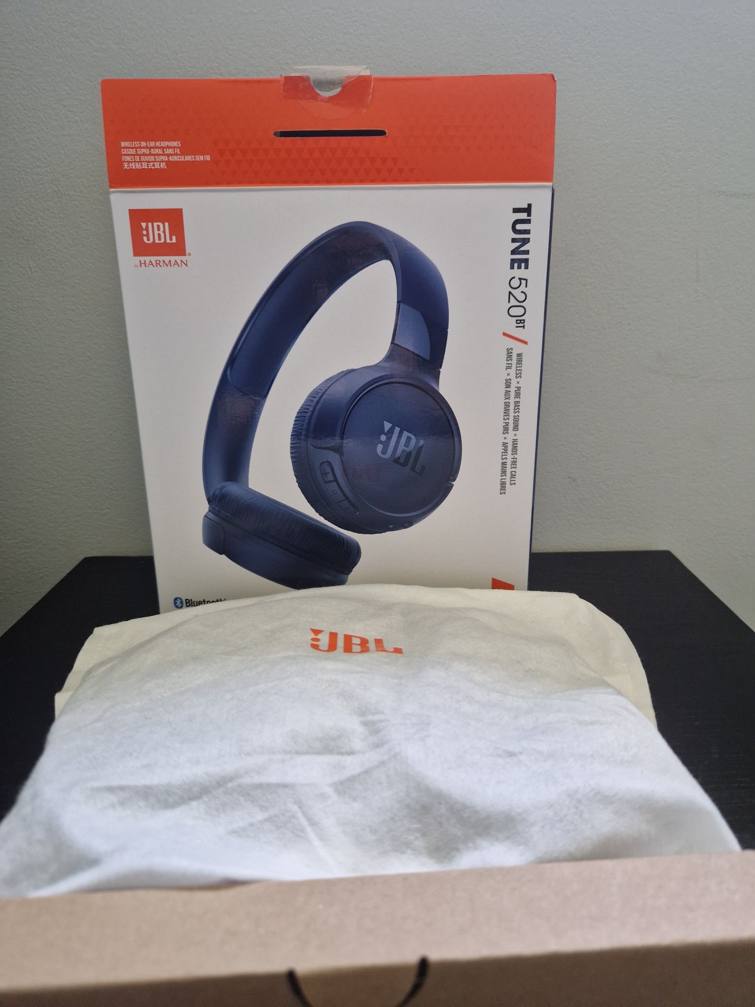 Fones Novos JBL 520bt