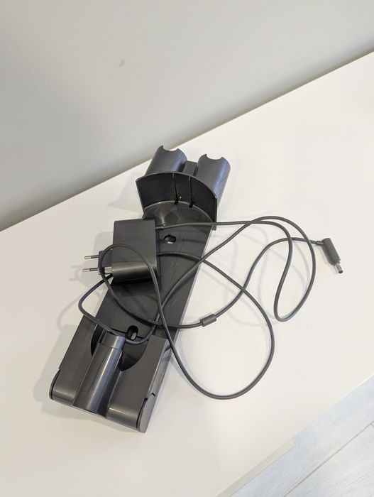 Зарядка Dyson , + тримач.