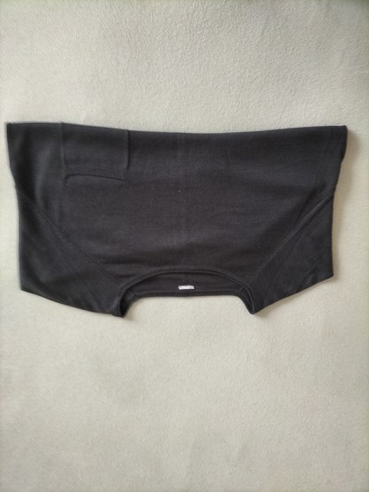 Sweter z cekinami na rękawach rozmiar M