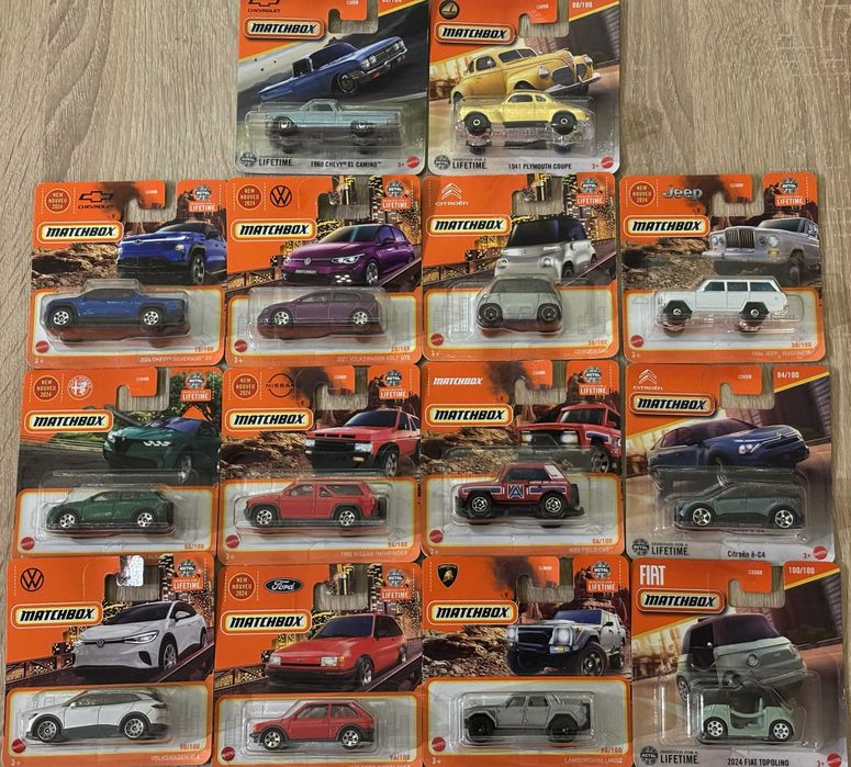 Zestaw MATCHBOX 2024 - 14 szt.  m.in: 2021 Volkswagen Golf GTE i inne