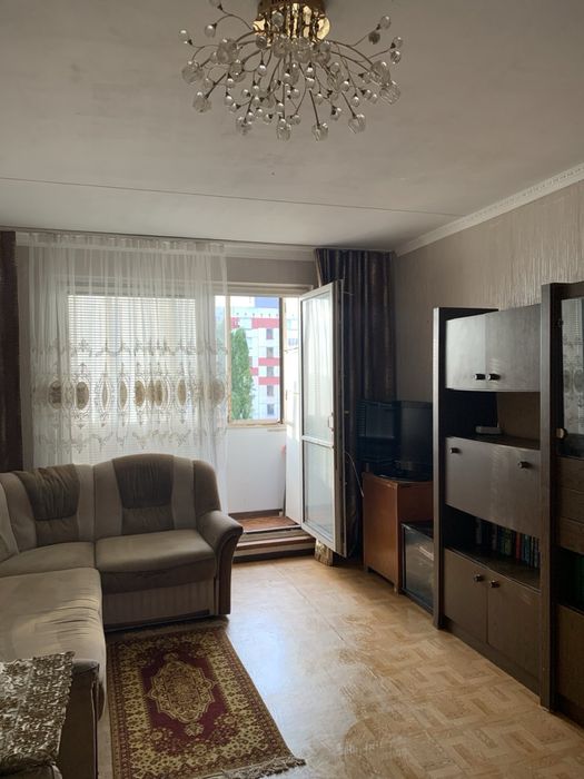 Здається 2 кімнатна квартира на Макулані .