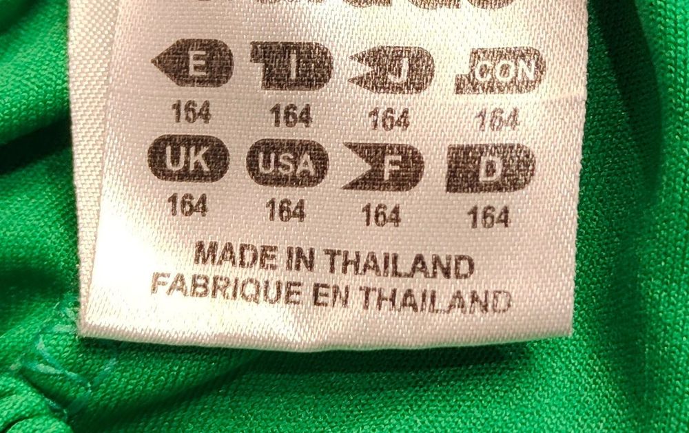 S) Bayern Monachium spodenki klubowe  Roz.158/164cm