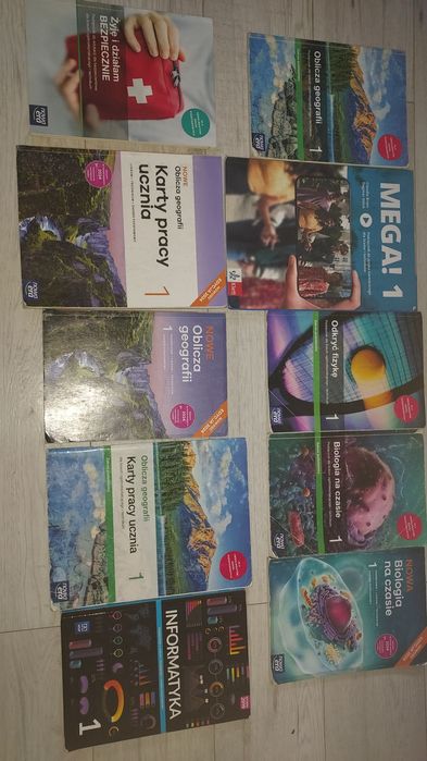 Książki do pierwszej klasy liceum technikum