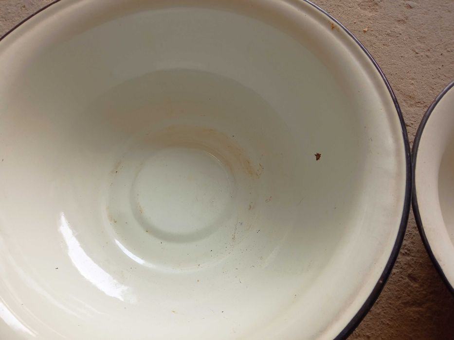 Продам миски емальовані