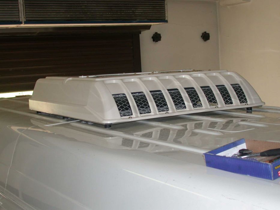 Встановлення кондиціонера на мікроавтобус