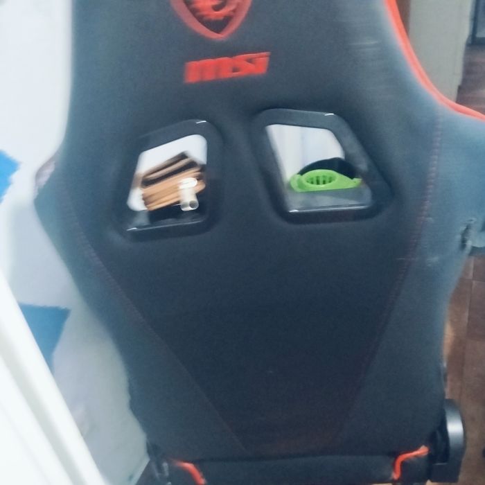 A cadeira gaymer foi só o dono