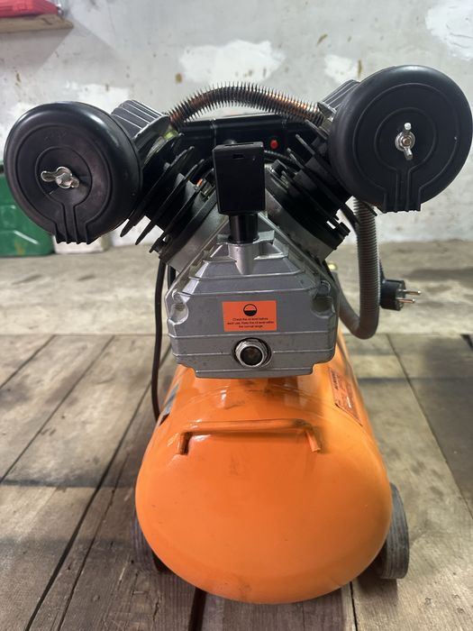 Компресор PowerCraft AC-5030V2