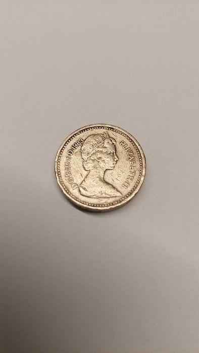 Moneta Królowa Elżbieta II 1983r 1FUNT