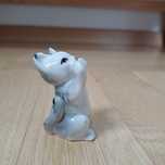 Porcelanowa figurka kot