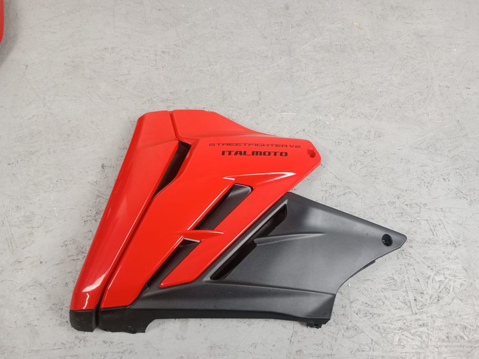 Ducati Streetfighter V2 2023 Owiewki Czerwone Komplet Bok Lewy Prawy