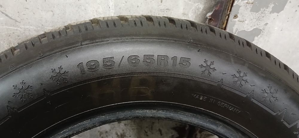 Продам DUNLOP 195/65/15