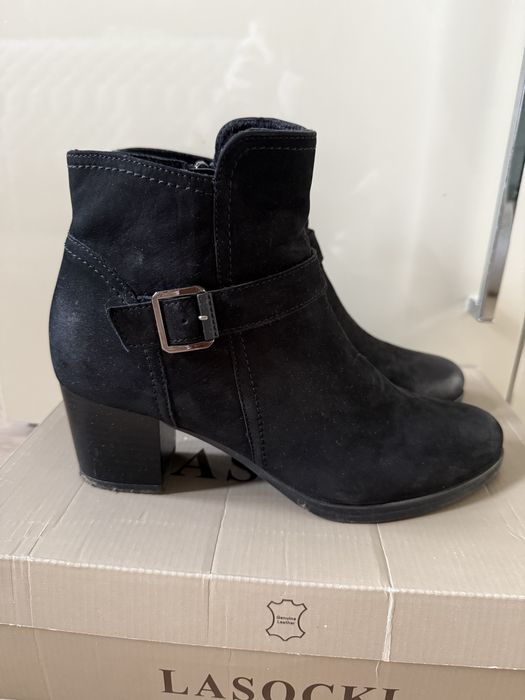 Zamszowe botki Lasocki