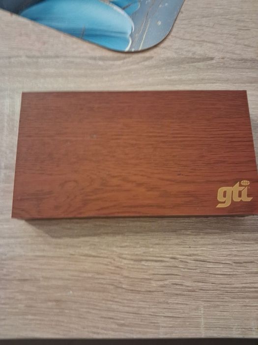 Zestaw   upominkowy zapalniczka,brelok,dĺugopis