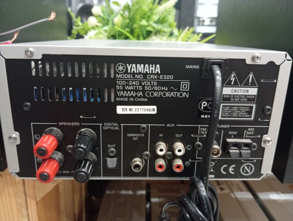 Wieża stereo CD Yamaha CRX-E320 + głośniki NS-BP100 + pilot CRX-E320