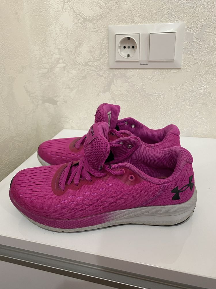 Кросівки Under  Armour