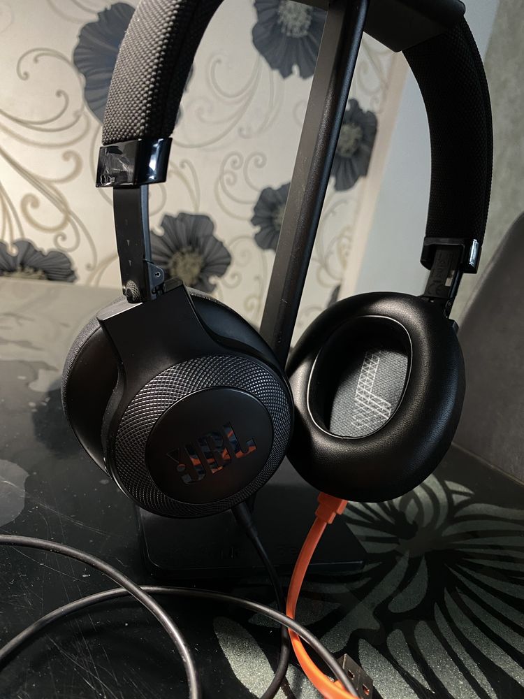 Наушники jbl E65