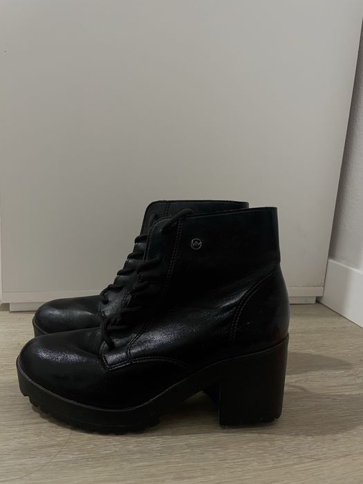 Botinha em otimo estado