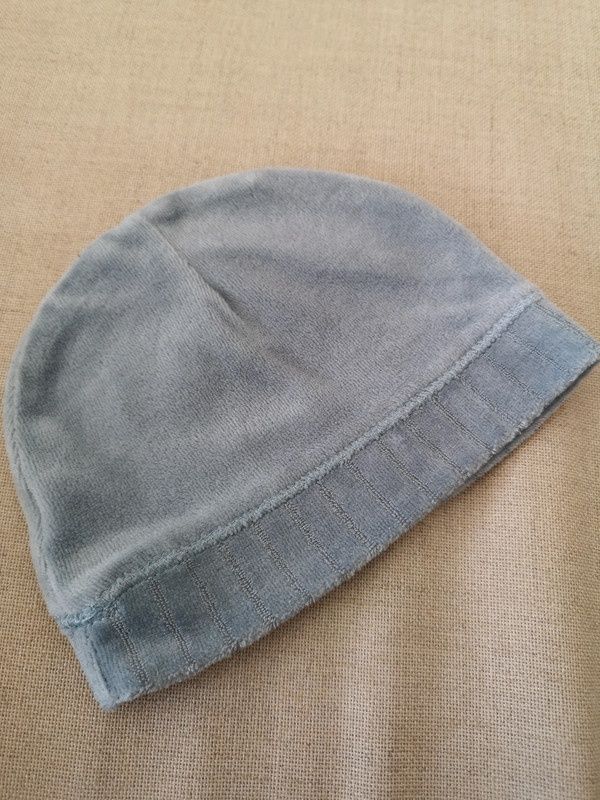 4 toucas/gorros para bebés