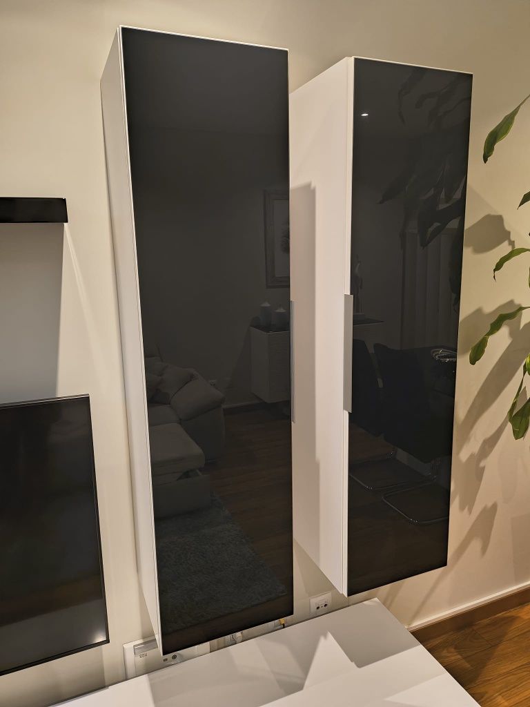 Móvel Tv composto por 4 peças