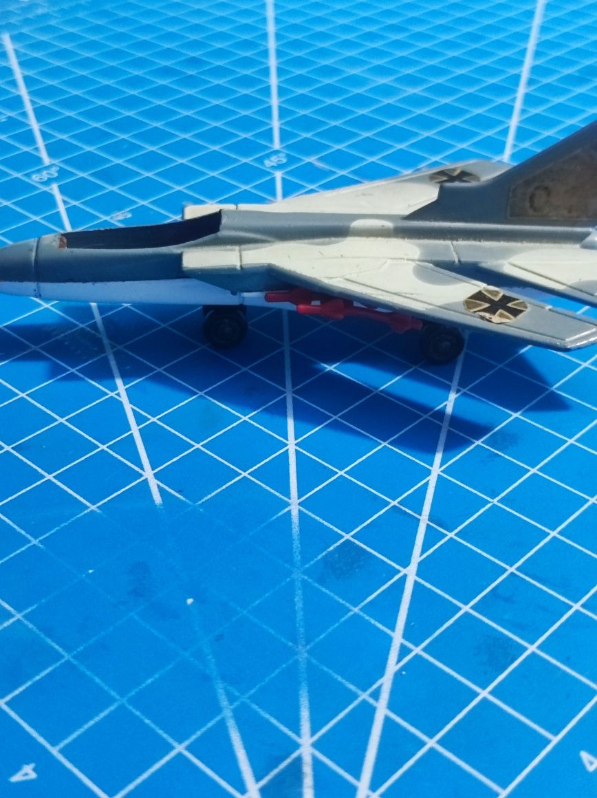 Matchbox Sky Buster SB 22 Tornado samolot