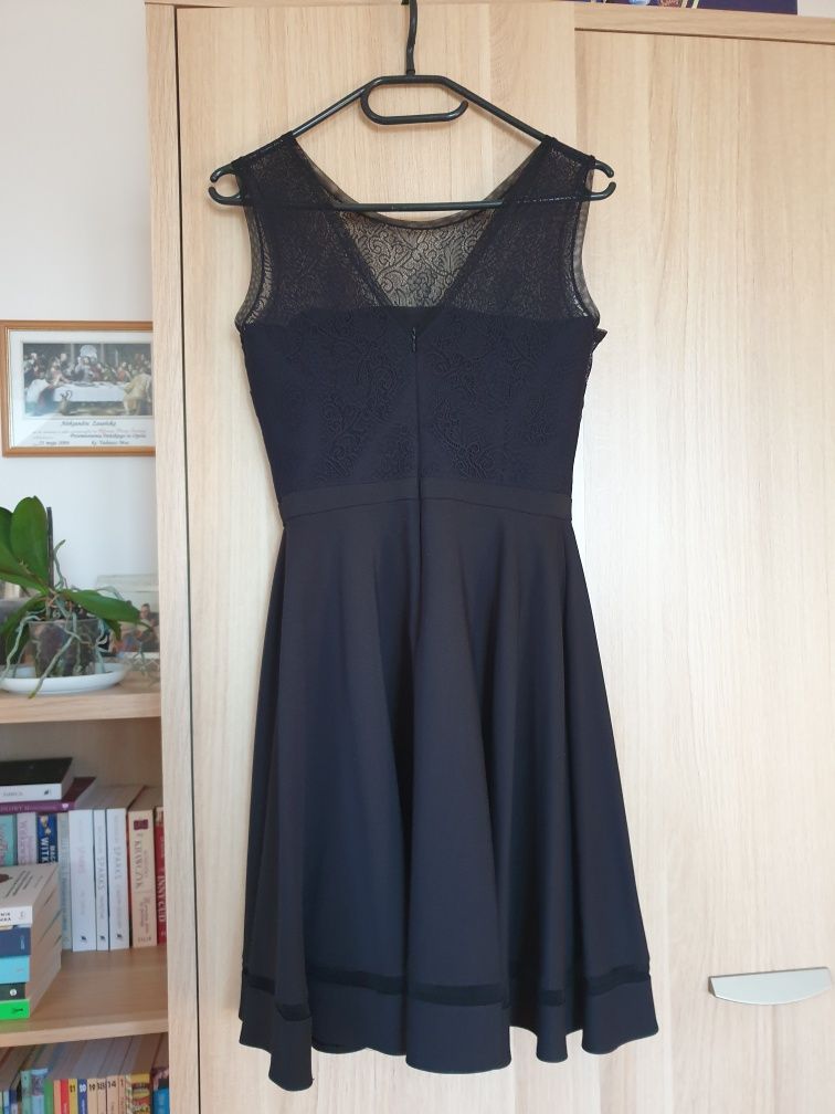 Czarna elegancka sukienka