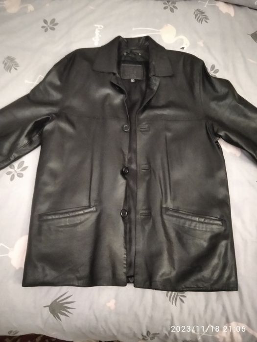 Шкіряна куртка .