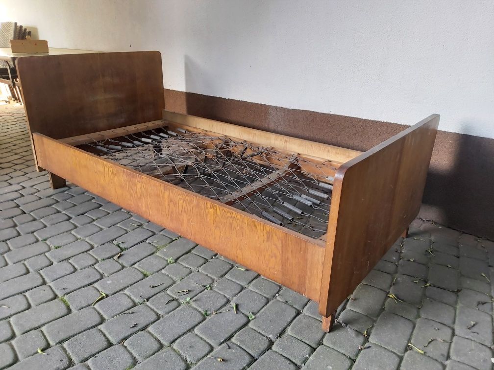 Łóżko drewniane PRL