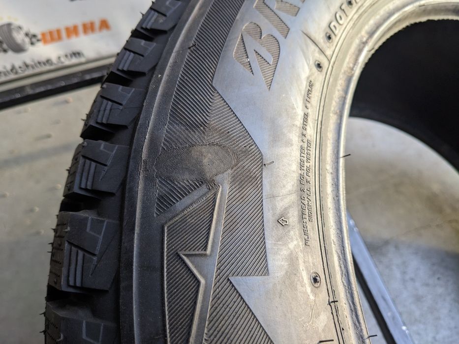 Зимова 225/60R17	Bridgestone Blizzak DM-V2 (99S) шина в новому стані