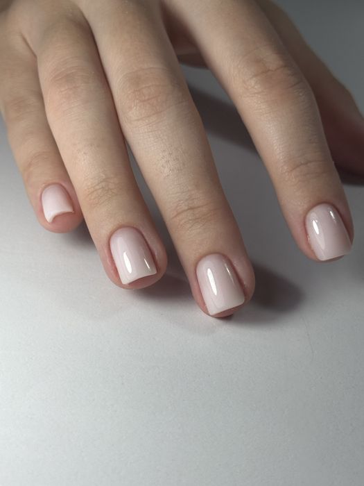 Манікюр у Львові | Покриття гель-лаком | Зміцнення | Дизайн)