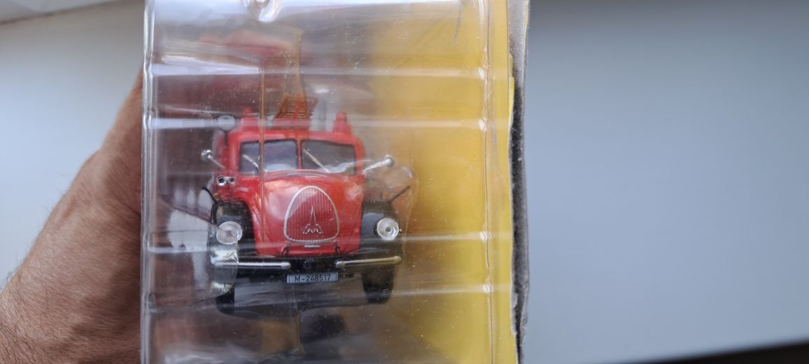 Модель пожежного автомобіля magirus deuts mercury tlf 1/43 altaya