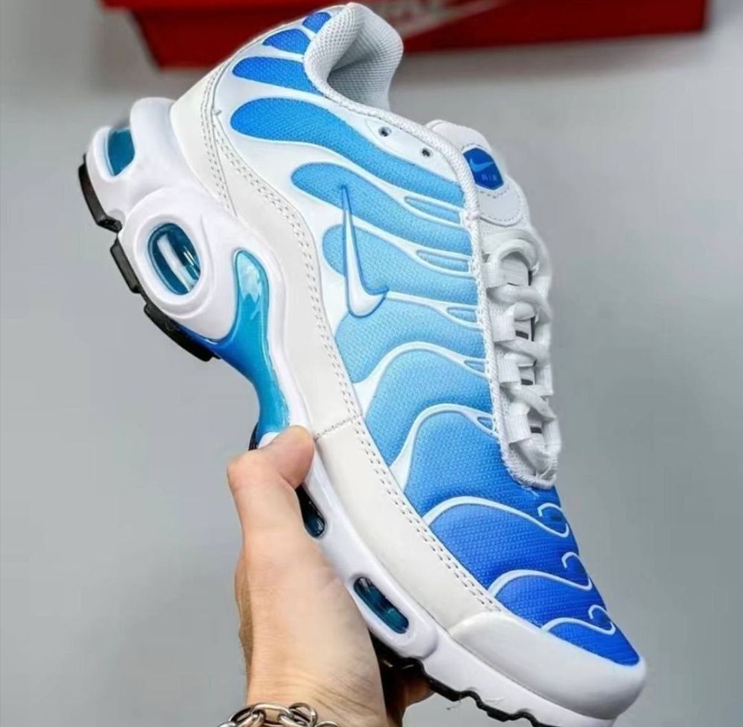 Nike Air Max Plus TN В восьми кольорах