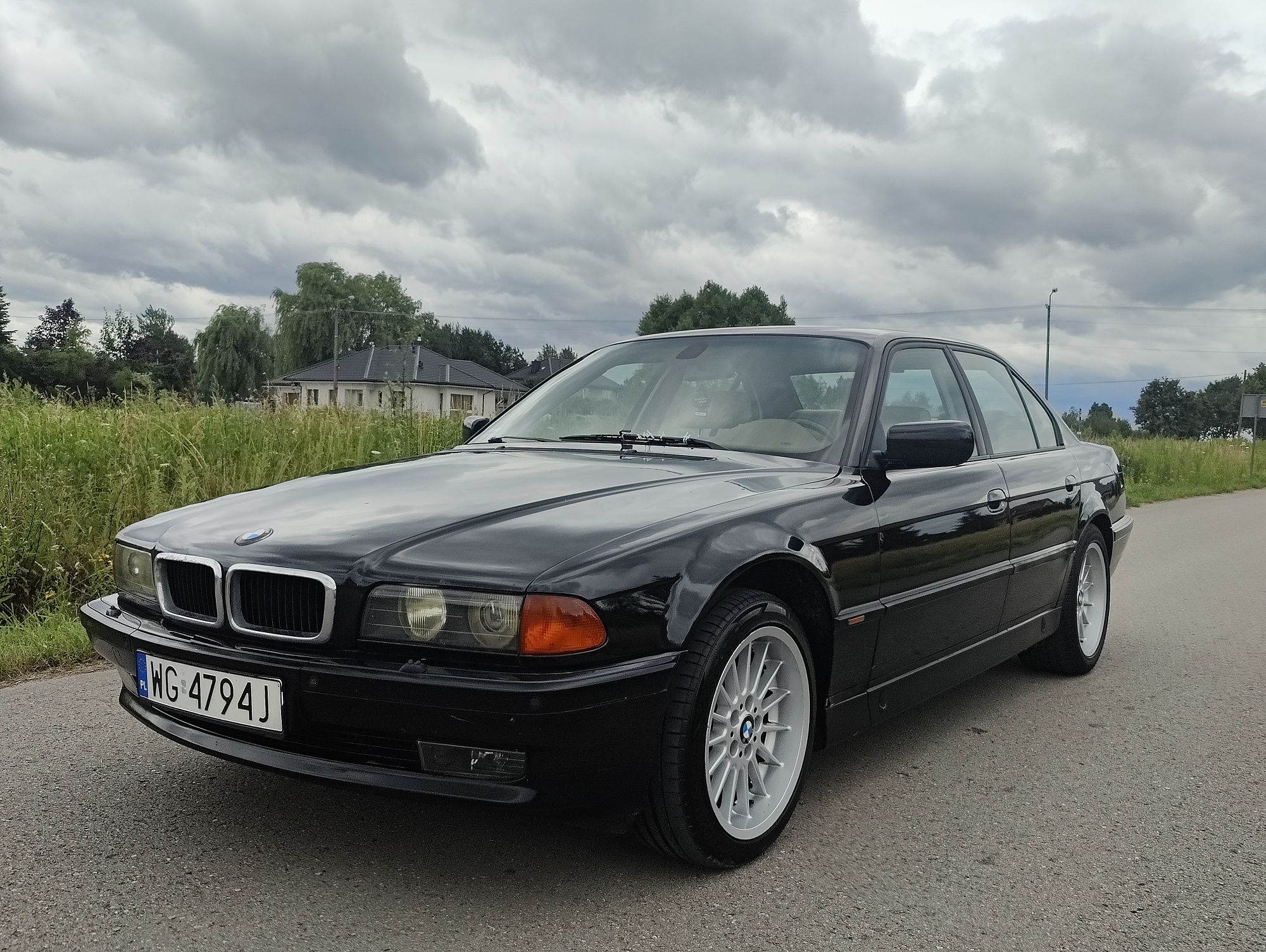 Koła BMW E38 styling 32 s32 8j i 9j z oponami.