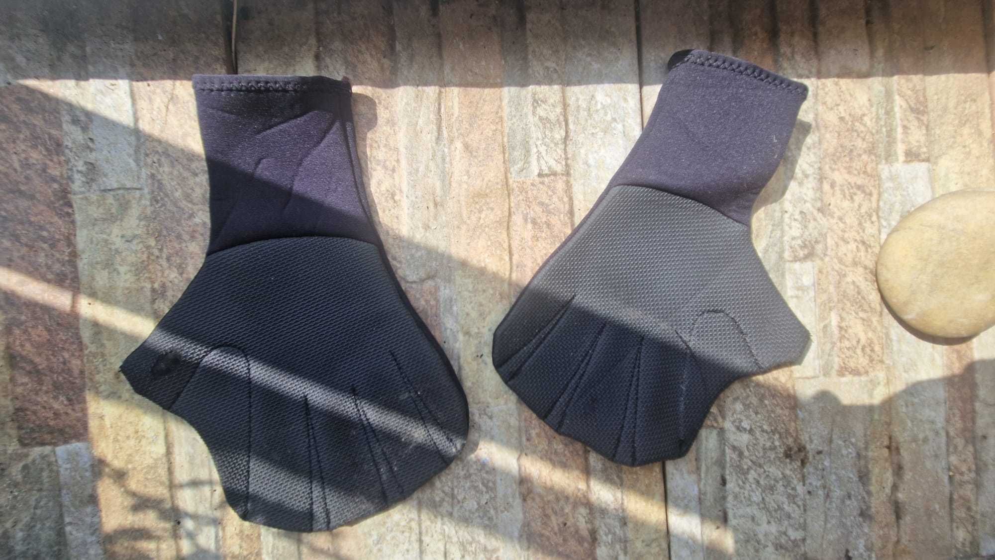 Luvas Barbatana em Neoprene - Alder