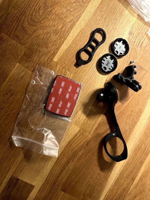 Uchwyt na komputer rowerowy, kamerę oraz telefon - solidny i ładny