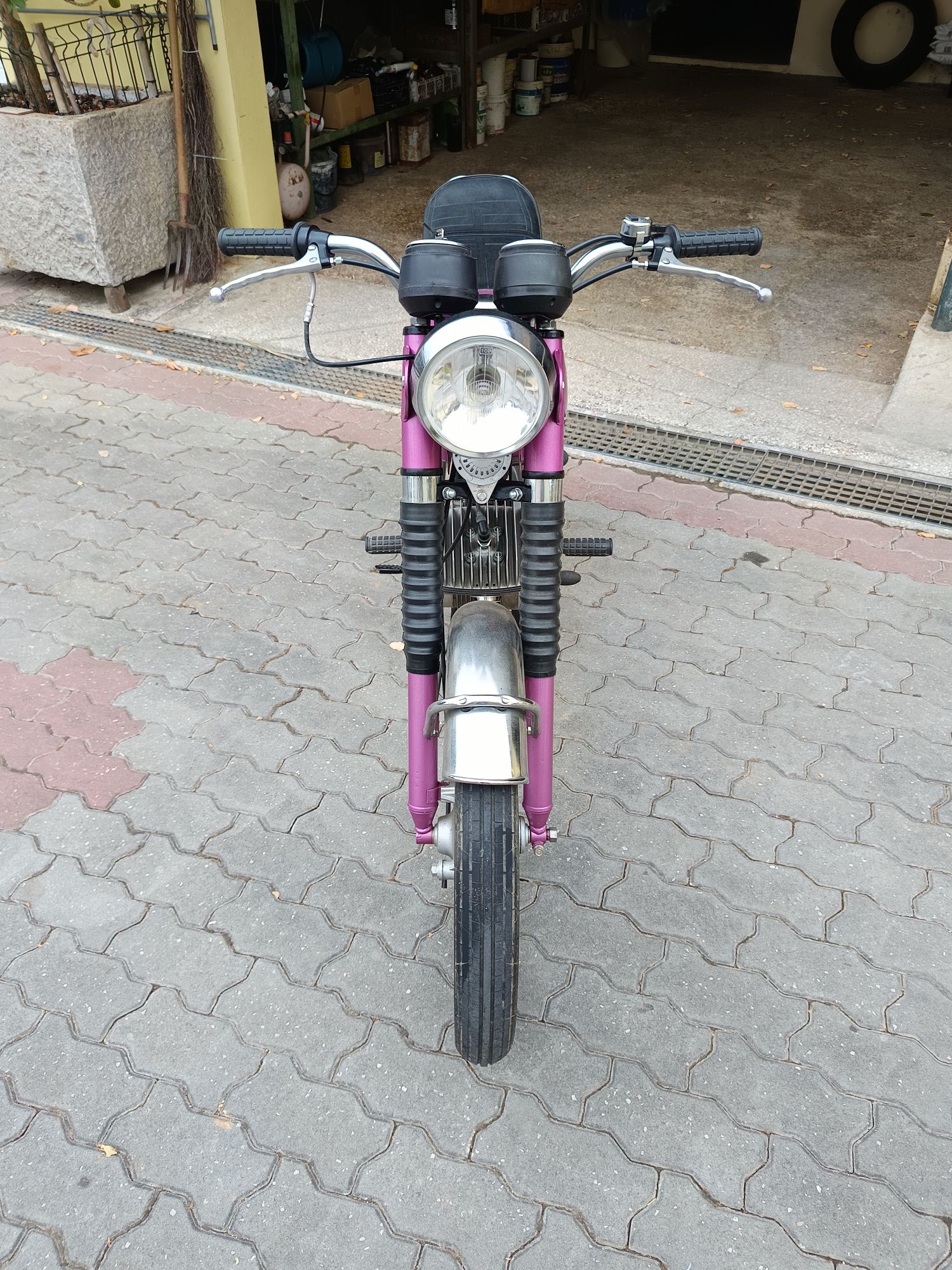 Motorizada Casal Sirla