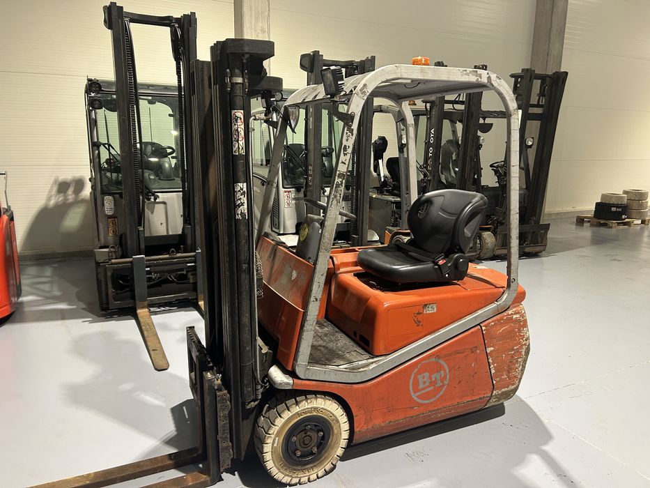 Wózek widłowy elektryczne BT C3E150 triplex przesuw