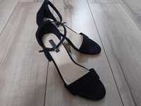Buty na słupku r.37