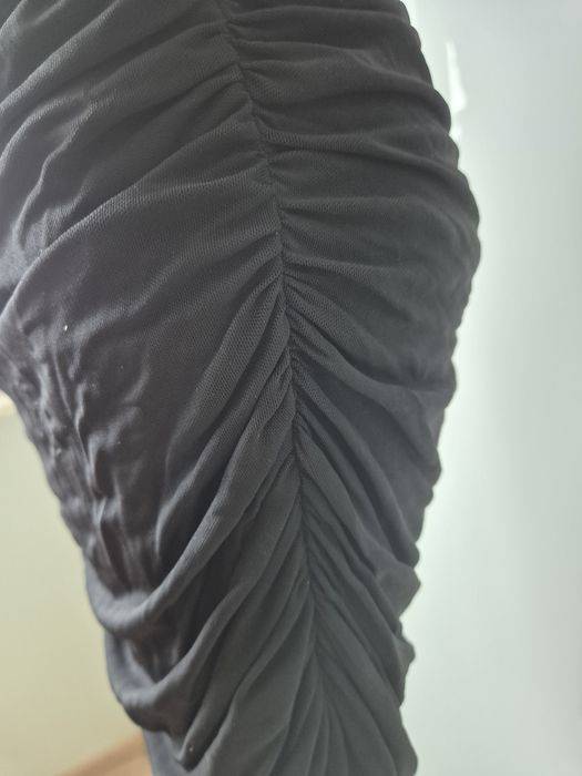 Czarna marszczona sukienka damska mini M używana